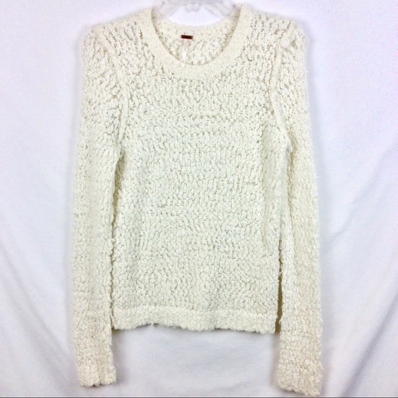 Free People Sweaters - FREE PEOPLE SWEATER.CREAM COLORED. SOFT, BEAUTIFUL